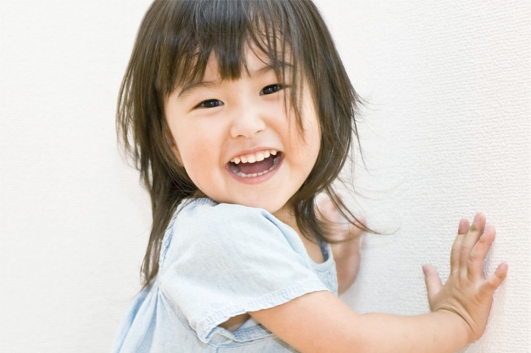 お口の健康と元気な成長をサポートします